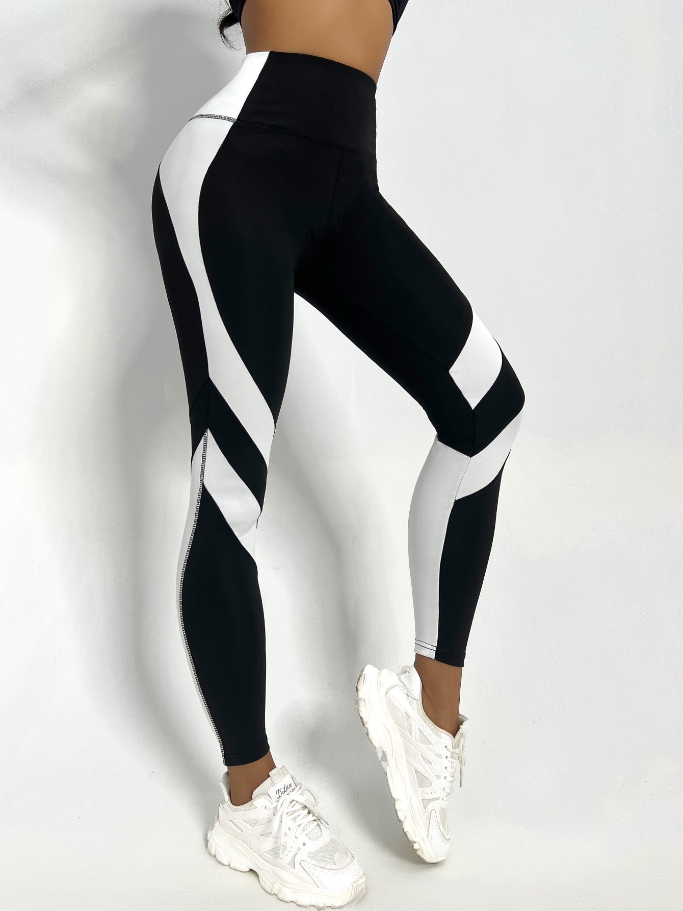 Calça Legging Fitness Bicolor Com Recortes Laterais