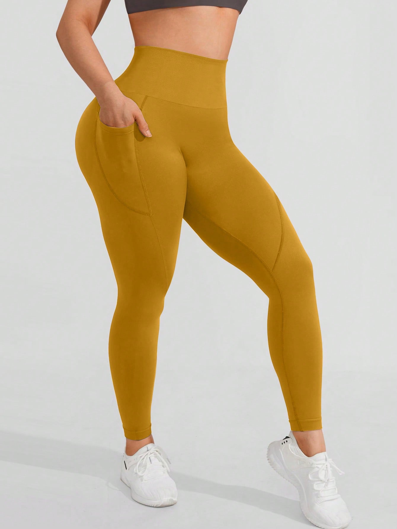 Calça Legging Sem Costura Com Bolsos Modeladora