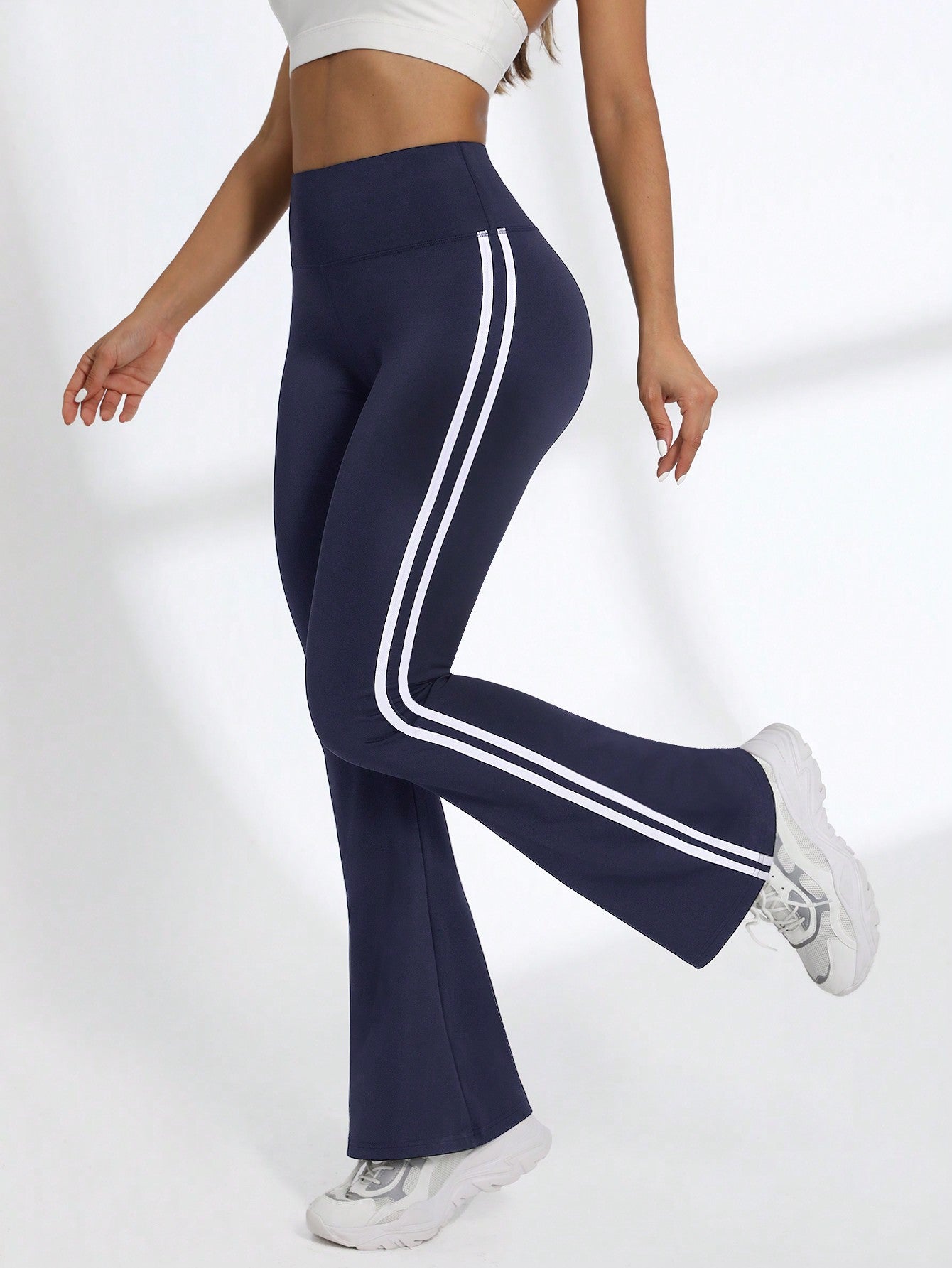 Calça Legging Flare Feminina Cintura Alta com Listras Laterais