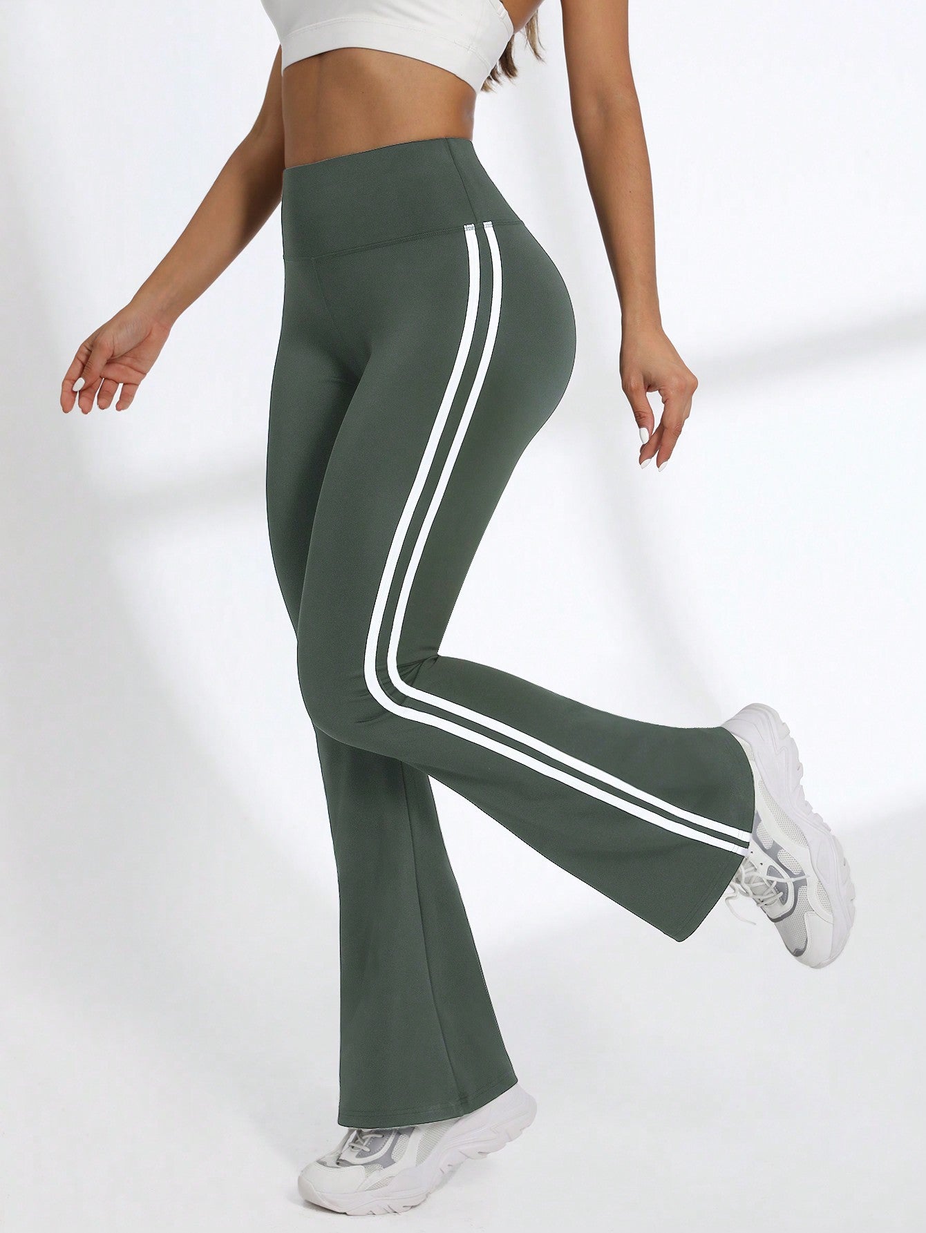 Calça Legging Flare Feminina Cintura Alta com Listras Laterais
