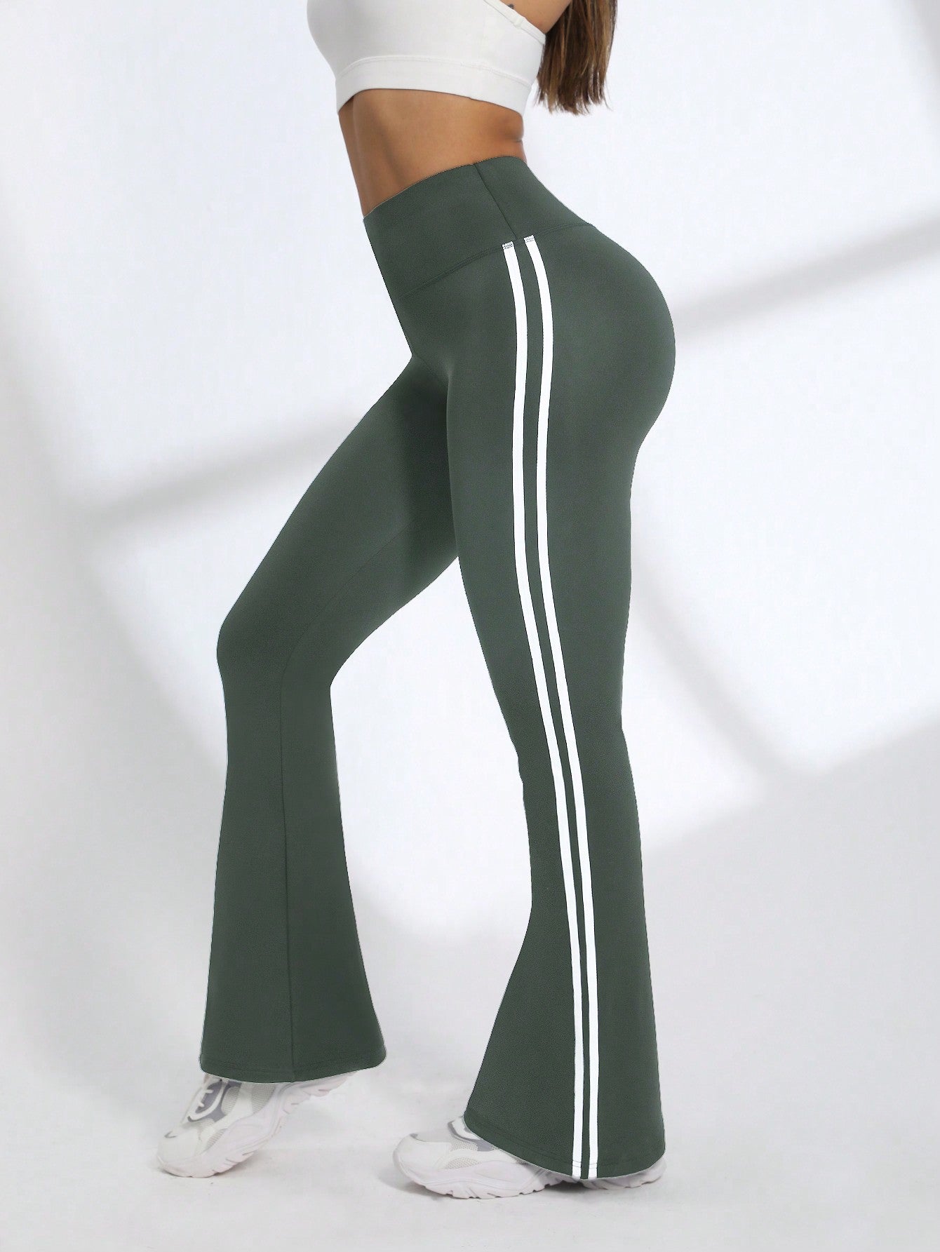 Calça Legging Flare Feminina Cintura Alta com Listras Laterais