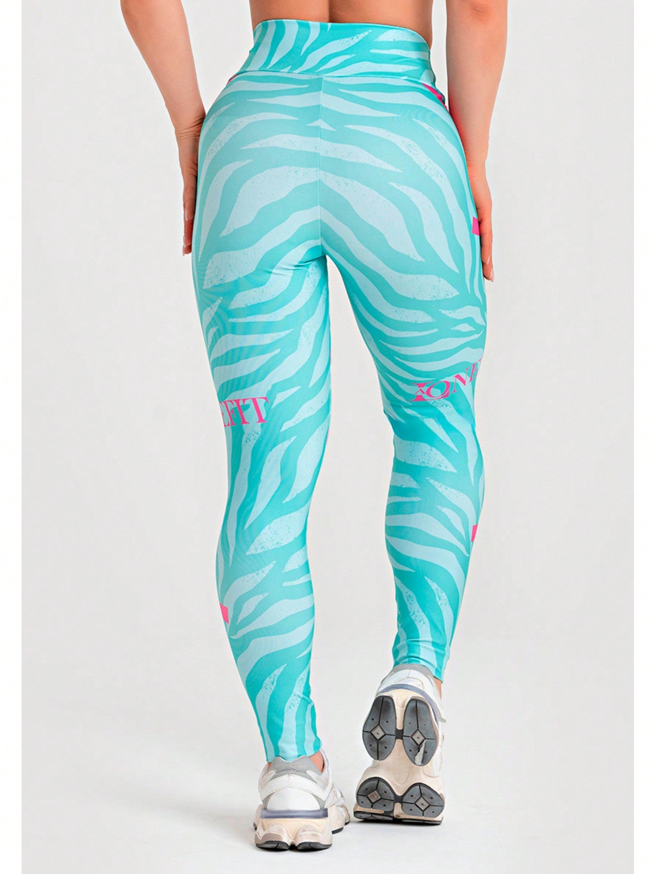 Calça Legging Estampada Fashion Com Recortes Contrastantes