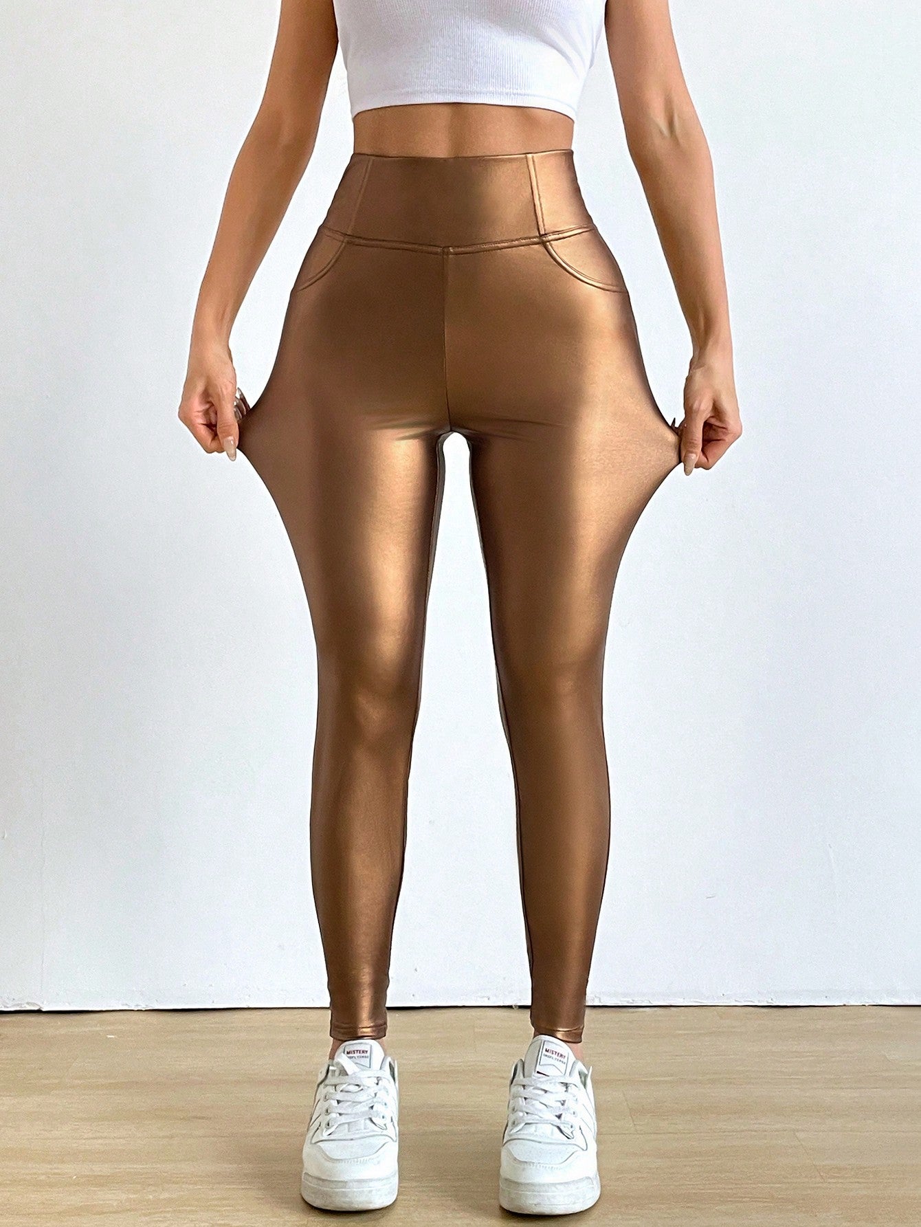 Calça Legging Cirrê Com Bolsos Traseiros Cintura Alta