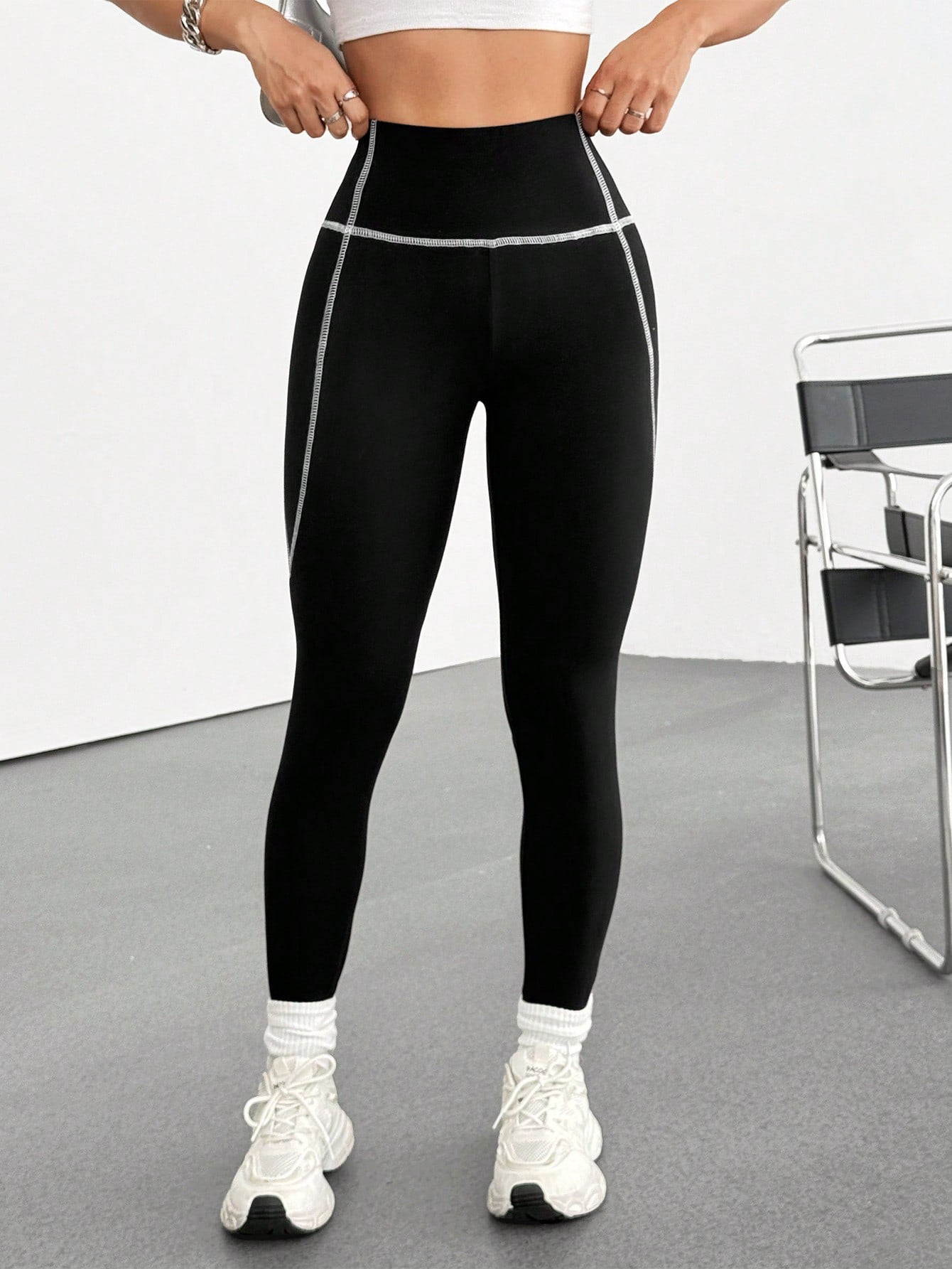 Calça Legging Cintura Alta Com Costura Modeladora