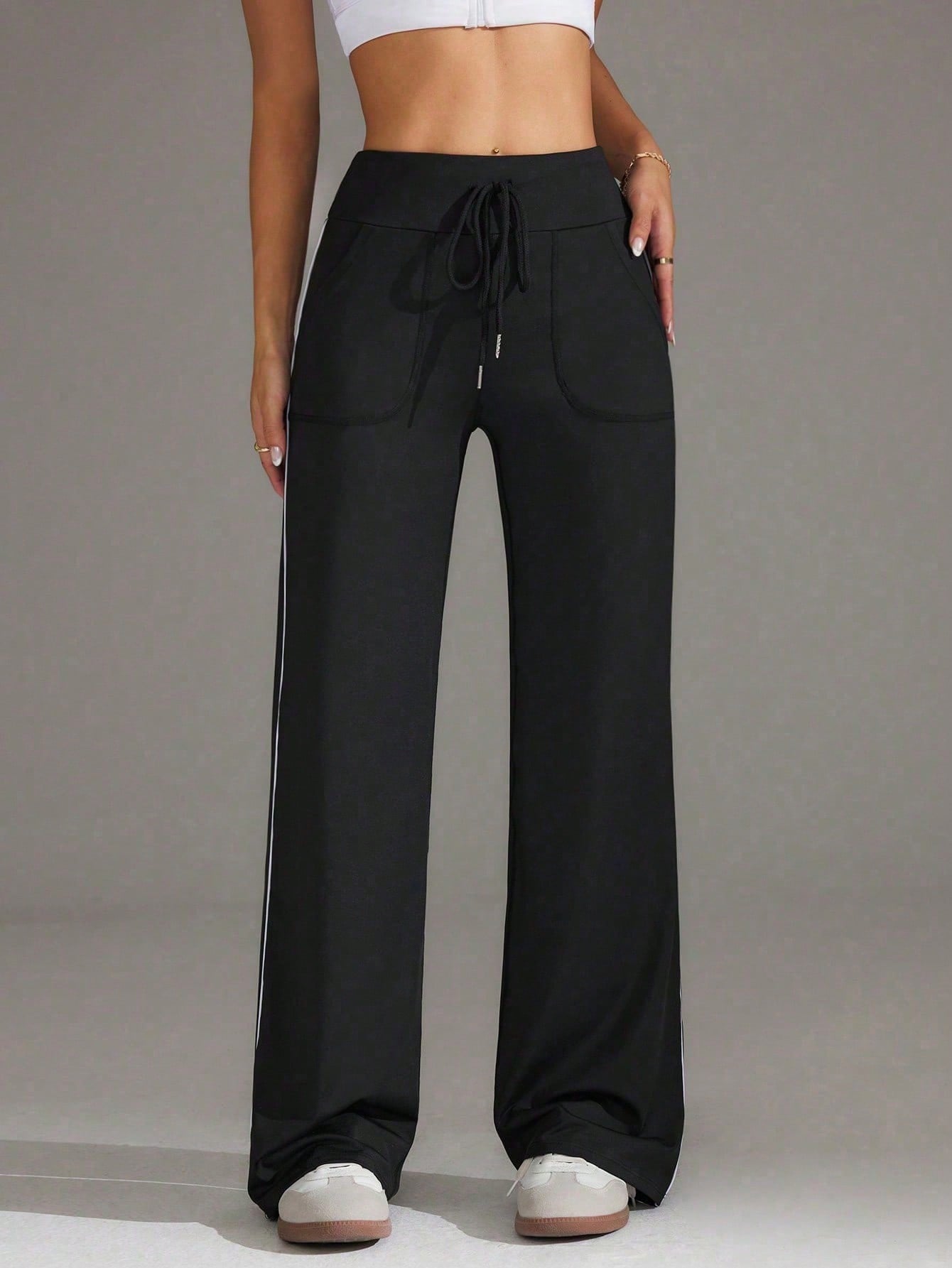 Calça Legging Fitness Reta com Bolsos Laterais e Cós Alto