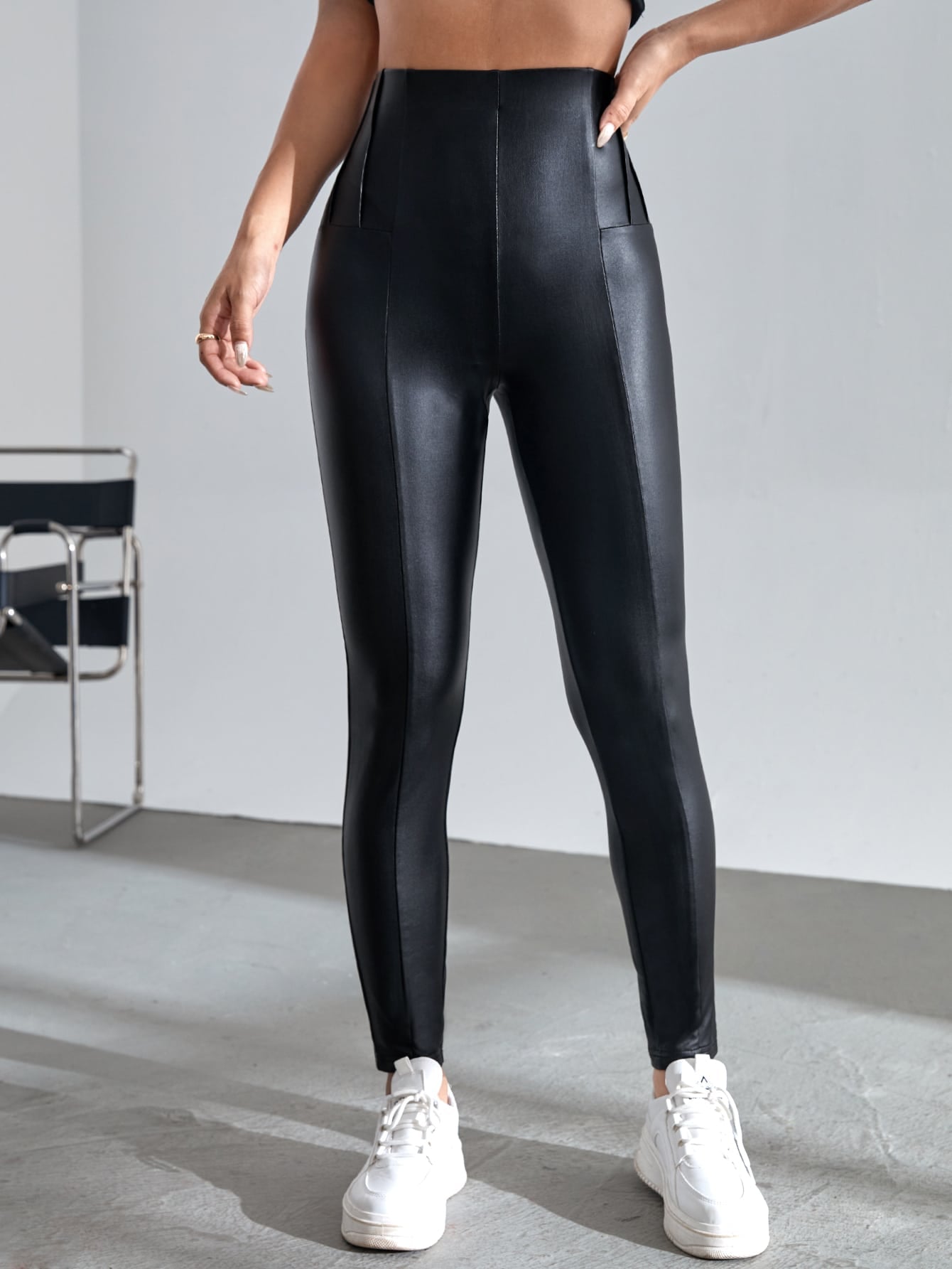Calça Legging Estilo Couro Fake Cintura Alta Elegante