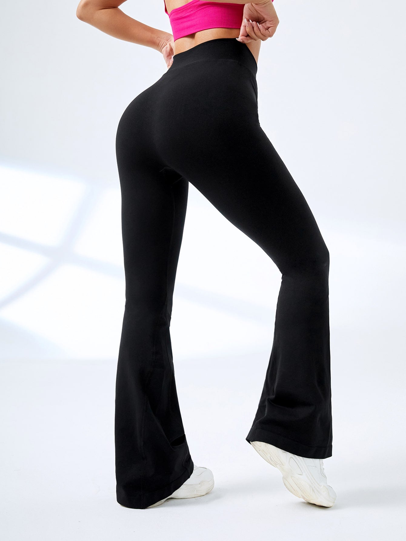 Calça Legging Flare Fitness Cintura Alta Com Recorte em V