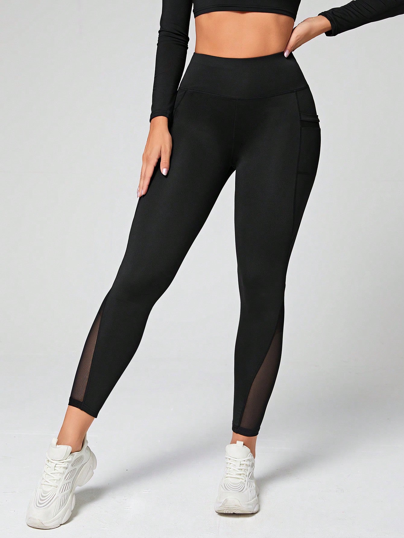Calça Legging Fitness Com Tela E Bolso Lateral