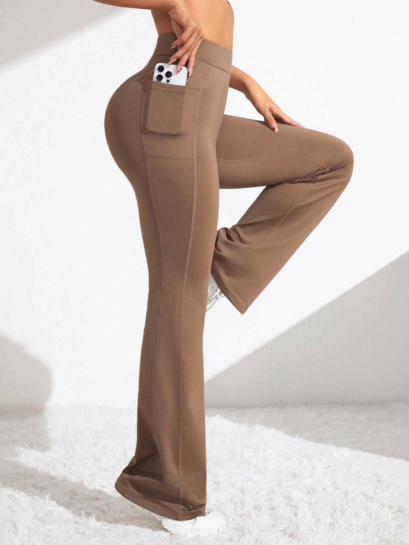 Calça Legging Flare Feminina Modeladora Com Bolso Lateral
