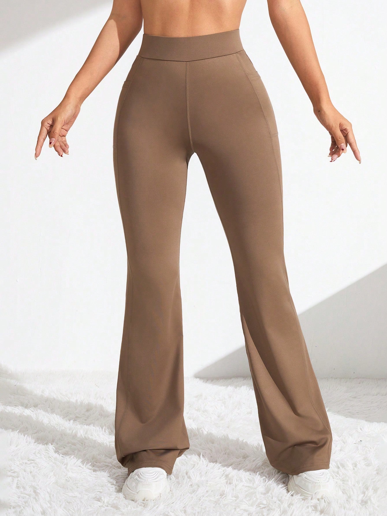 Calça Legging Flare Feminina Modeladora Com Bolso Lateral