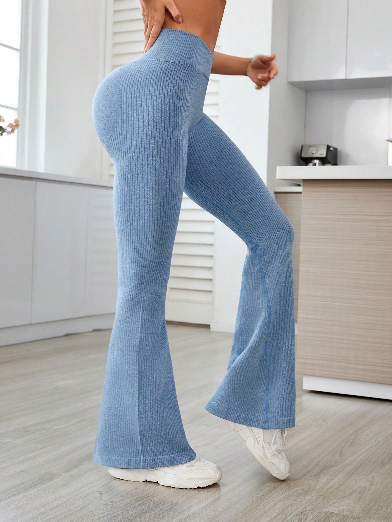 Calça Legging Flare Sem Costura Cintura Transpassada