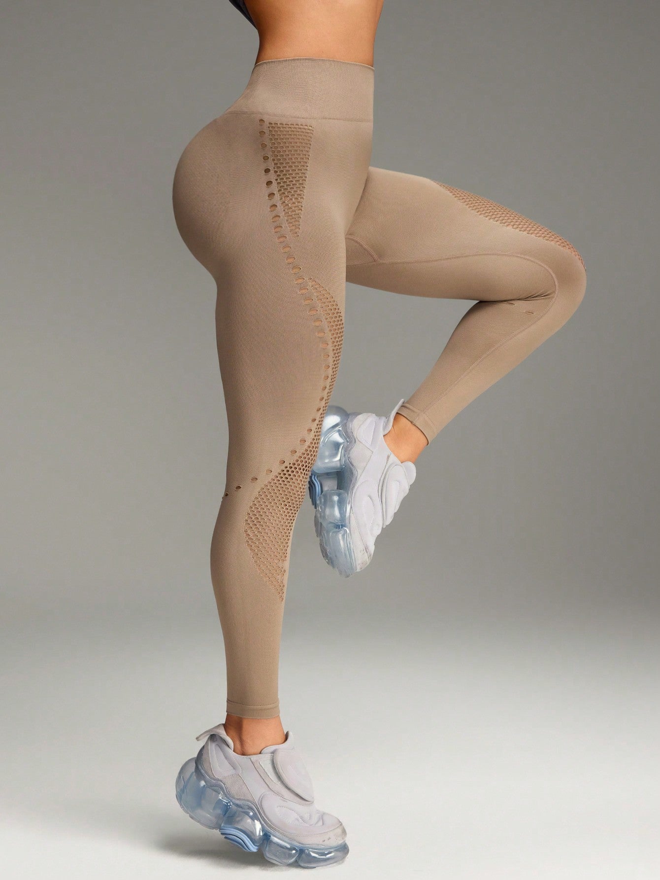 Calça Legging Fitness Sem Costura com Recortes Vazados