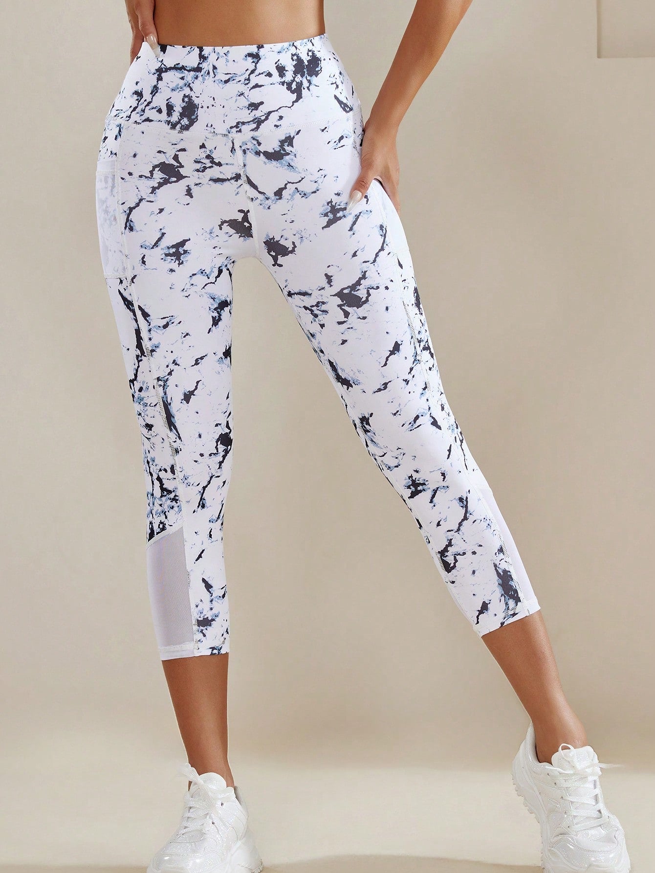 Calça Legging Capri Estampada com Bolso e Tela Respirável