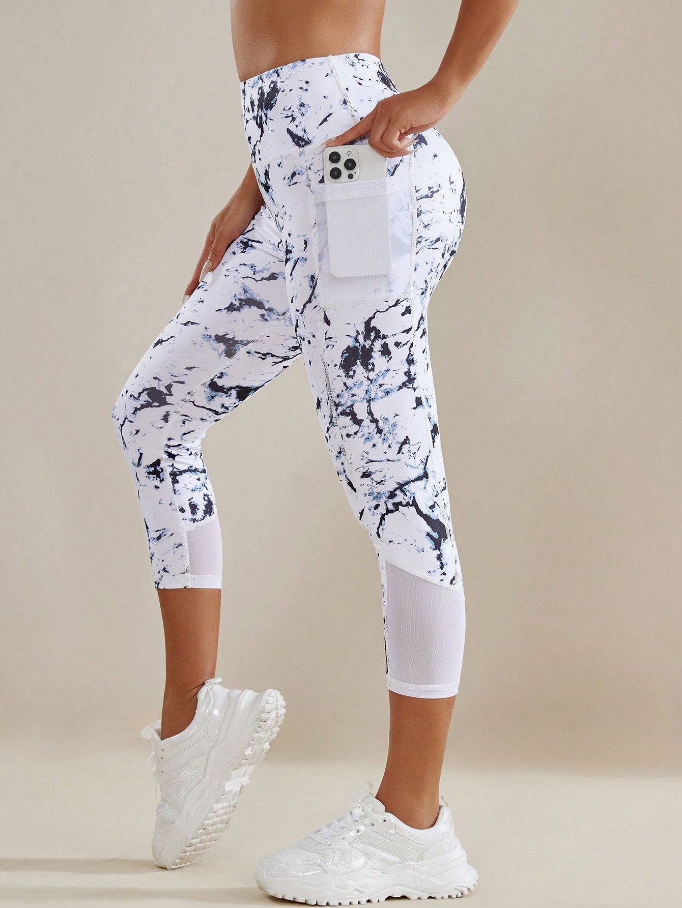 Calça Legging Capri Estampada com Bolso e Tela Respirável