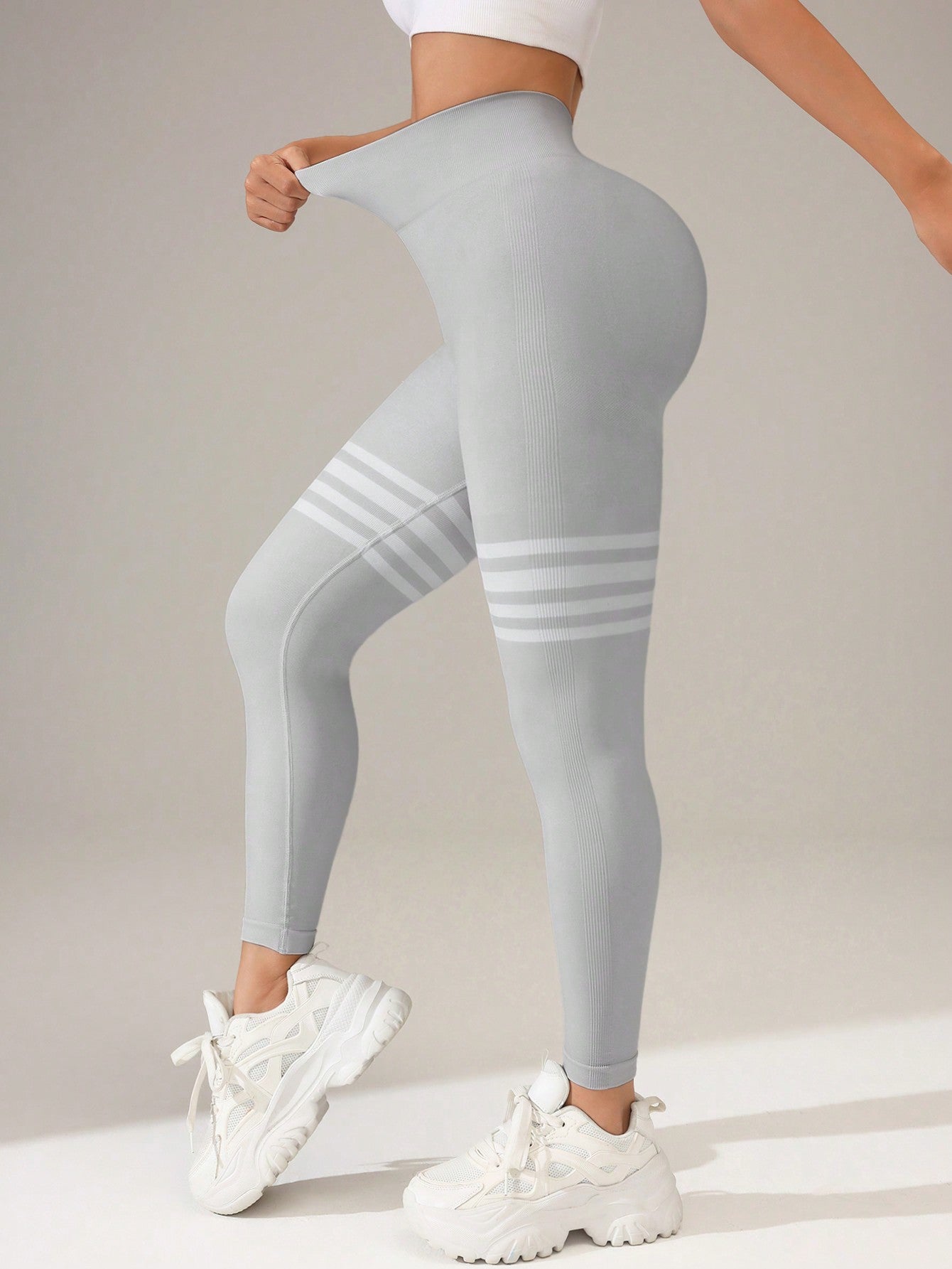 Calça Legging Fitness Sem Costura Com Listras Modeladora