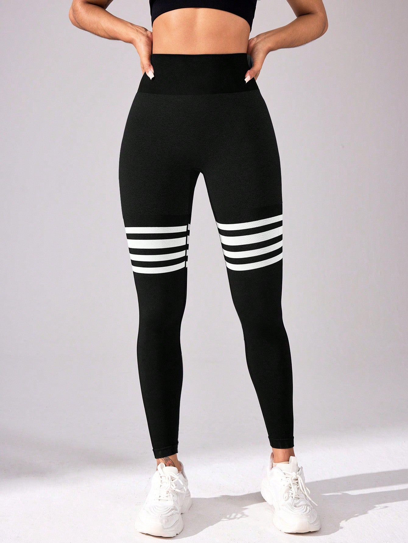 Calça Legging Fitness Sem Costura Com Listras Modeladora