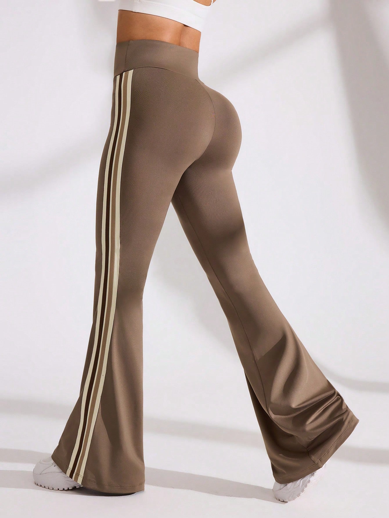 Calça Legging Fashion Flare Com Listras Laterais Duplas
