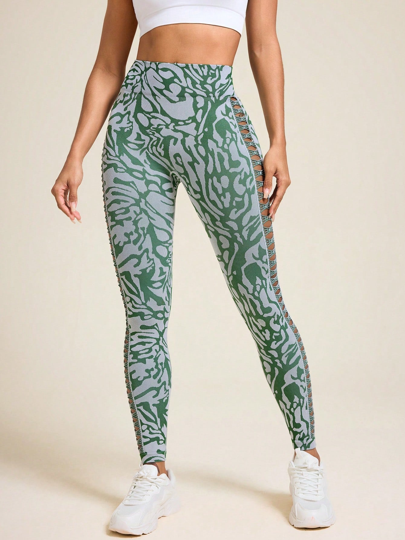 Calça Legging Estampada Sem Costura Com Recortes Laterais