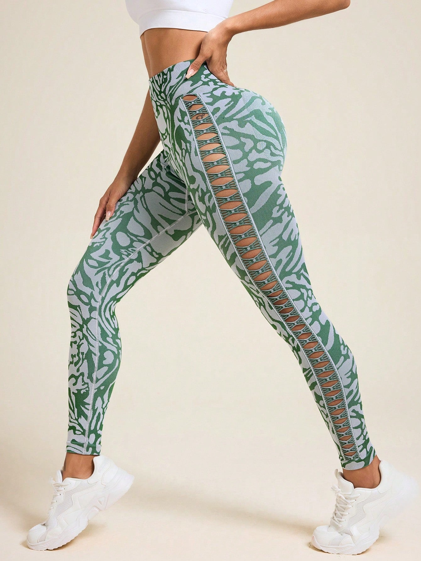Calça Legging Estampada Sem Costura Com Recortes Laterais