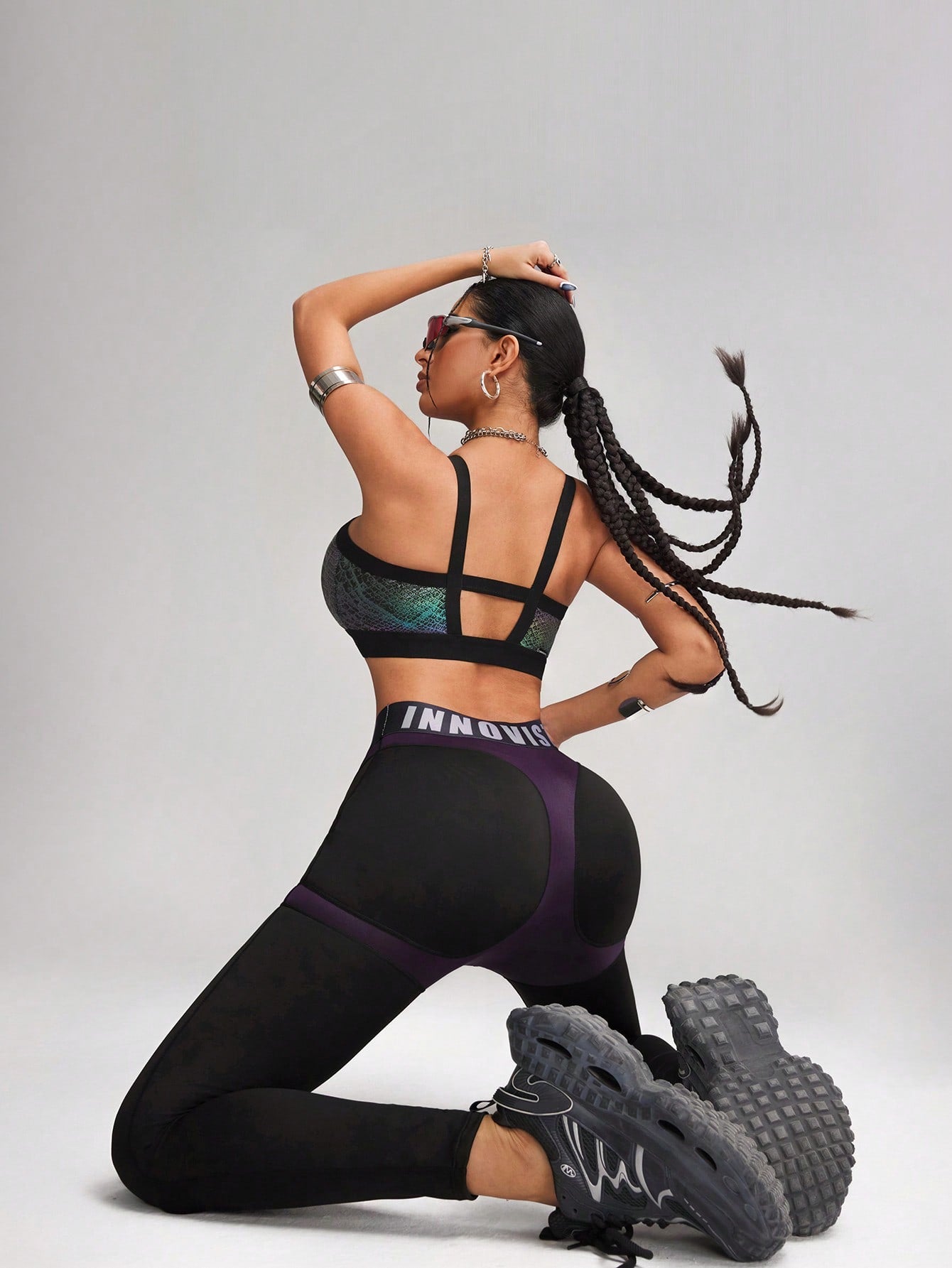 Calça Legging Fitness Cintura Alta com Recortes em Couro