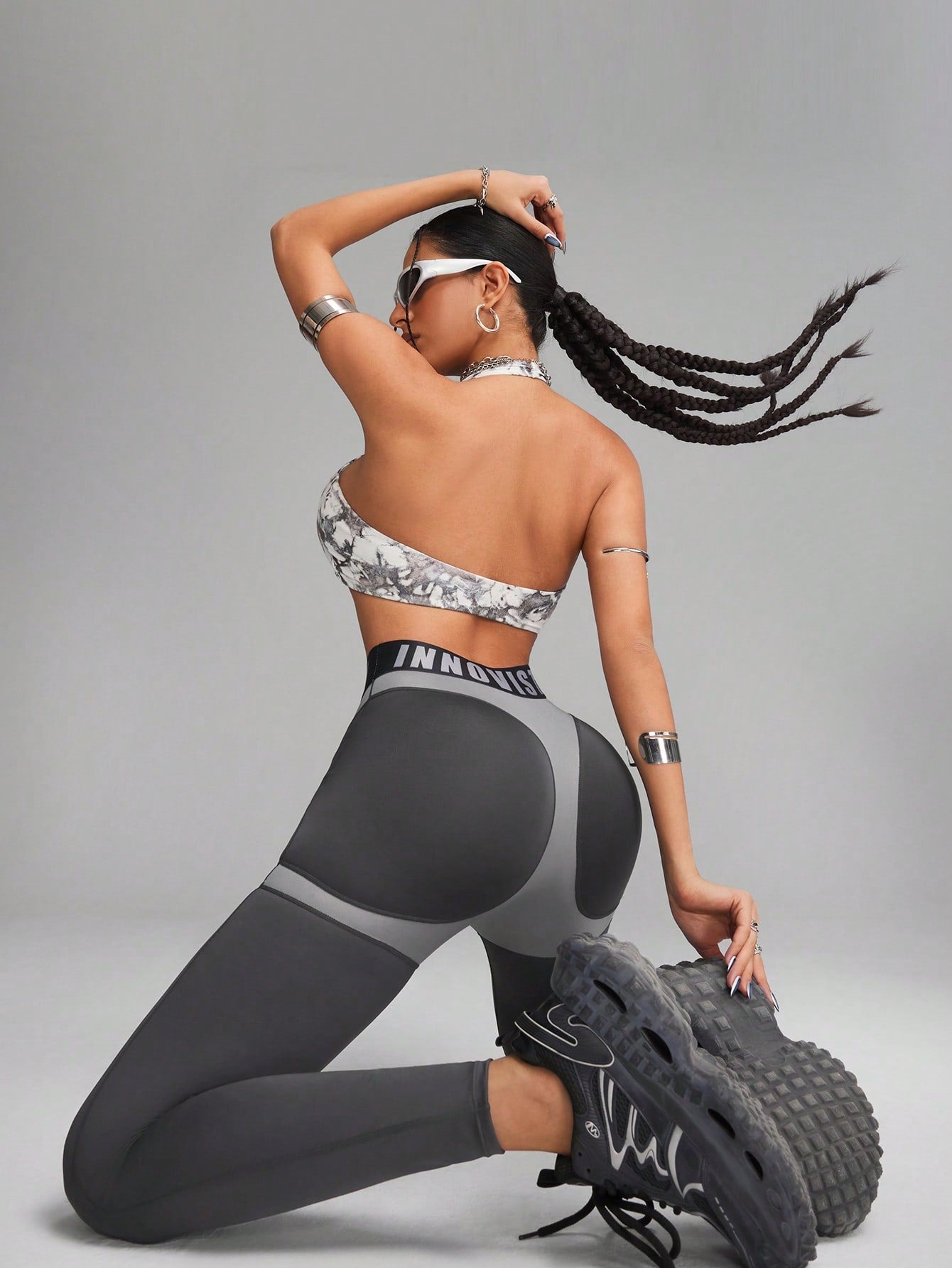 Calça Legging Fitness Cintura Alta com Recortes em Couro
