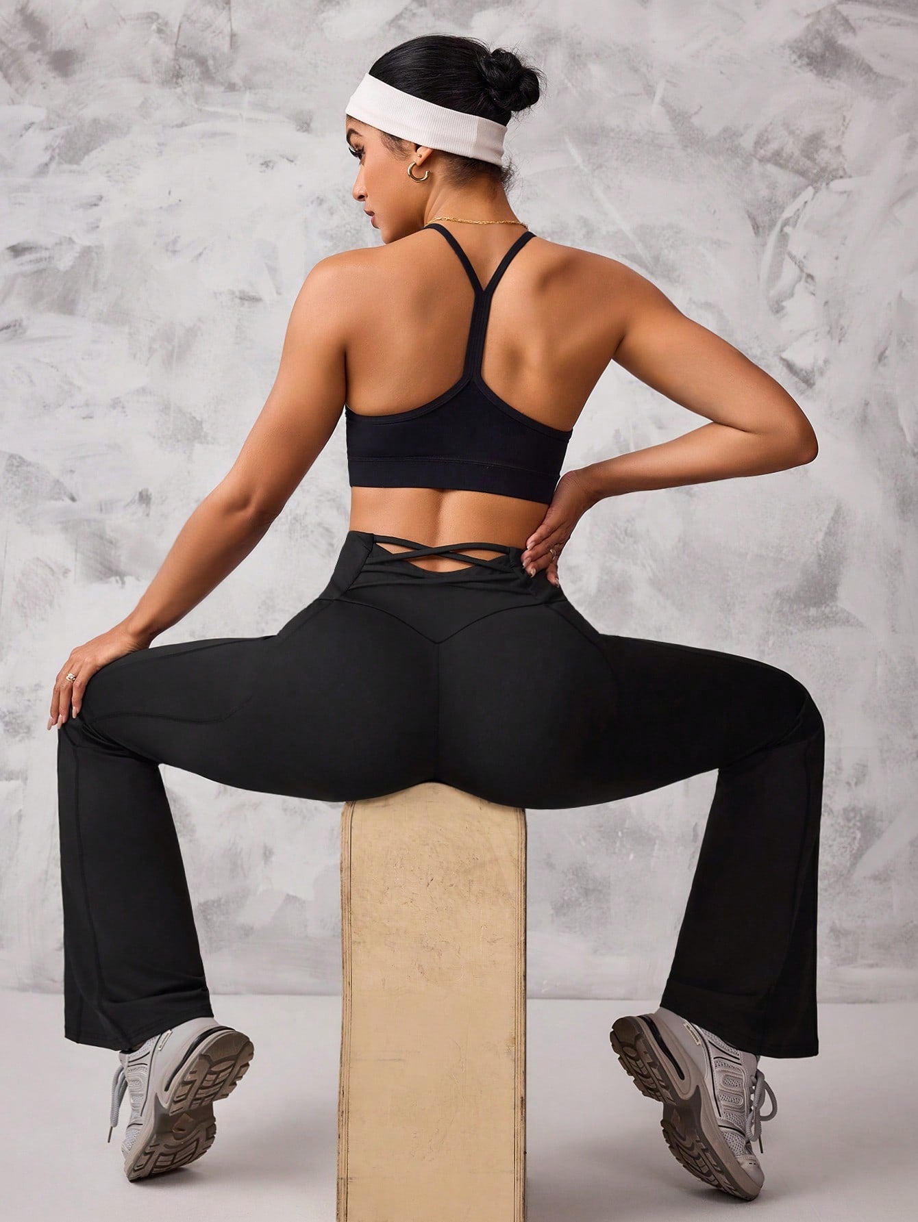 Calça Legging Flare Modeladora Com Bolso e Cintura V
