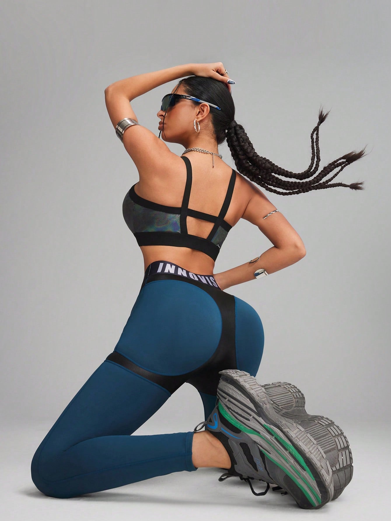 Calça Legging Fitness Cintura Alta com Recortes em Couro