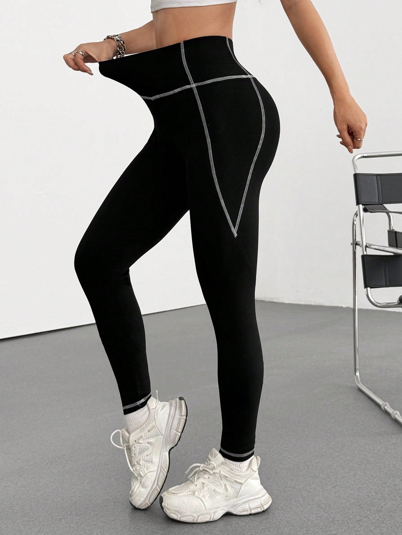 Calça Legging Cintura Alta Com Costura Modeladora