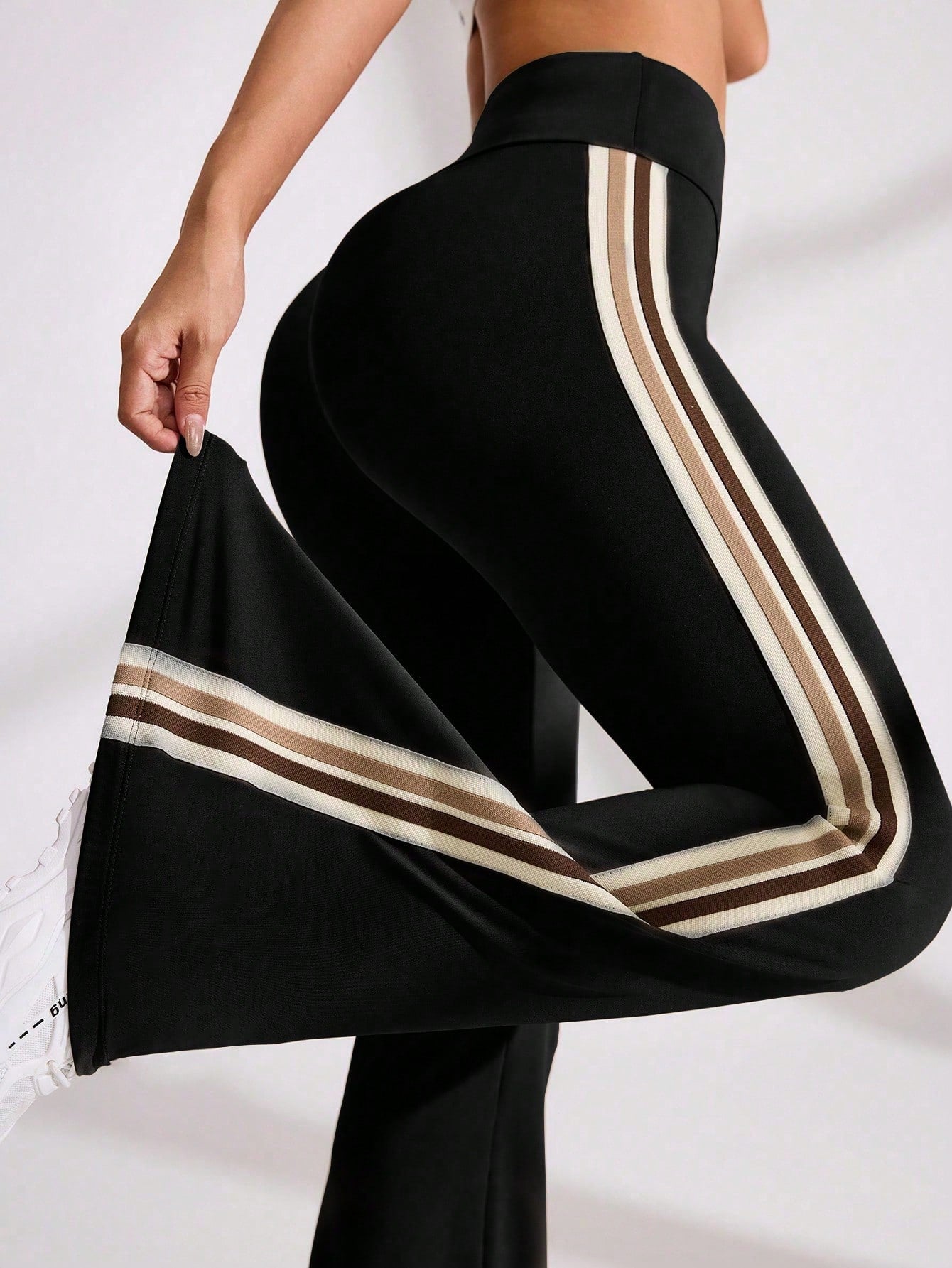 Calça Legging Fashion Flare Com Listras Laterais Duplas