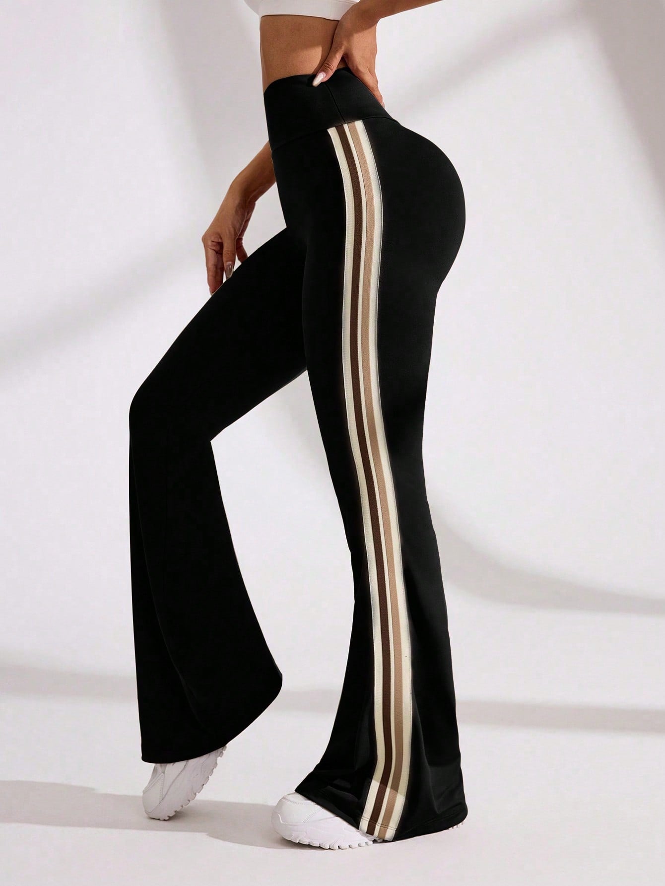 Calça Legging Fashion Flare Com Listras Laterais Duplas