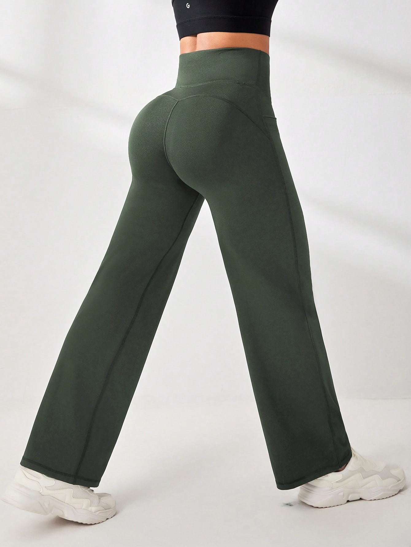 Calça Legging Wide Fitness Cintura Alta Com Recorte Y e Bolsos