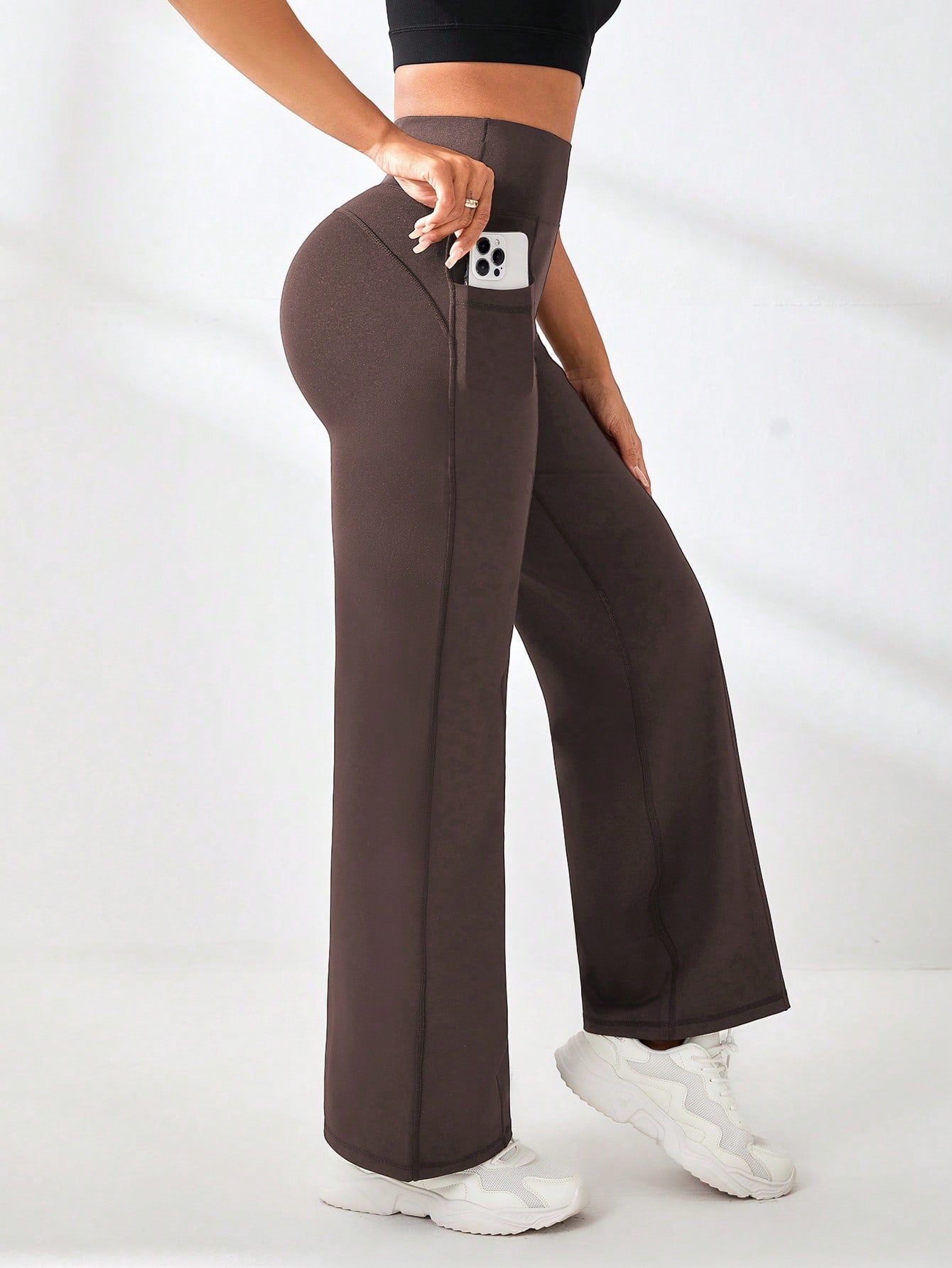 Calça Legging Wide Fitness Cintura Alta Com Recorte Y e Bolsos