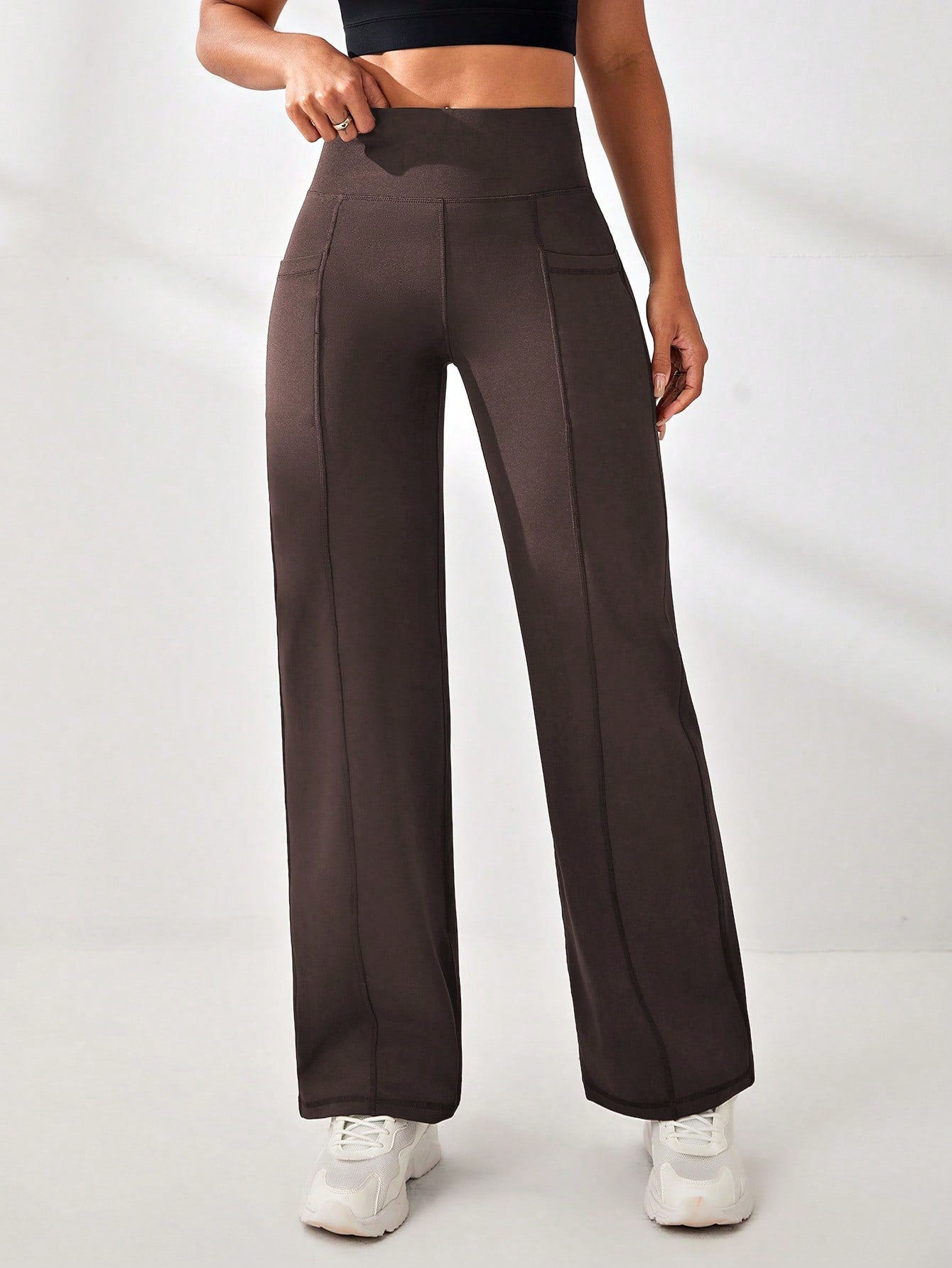 Calça Legging Wide Fitness Cintura Alta Com Recorte Y e Bolsos