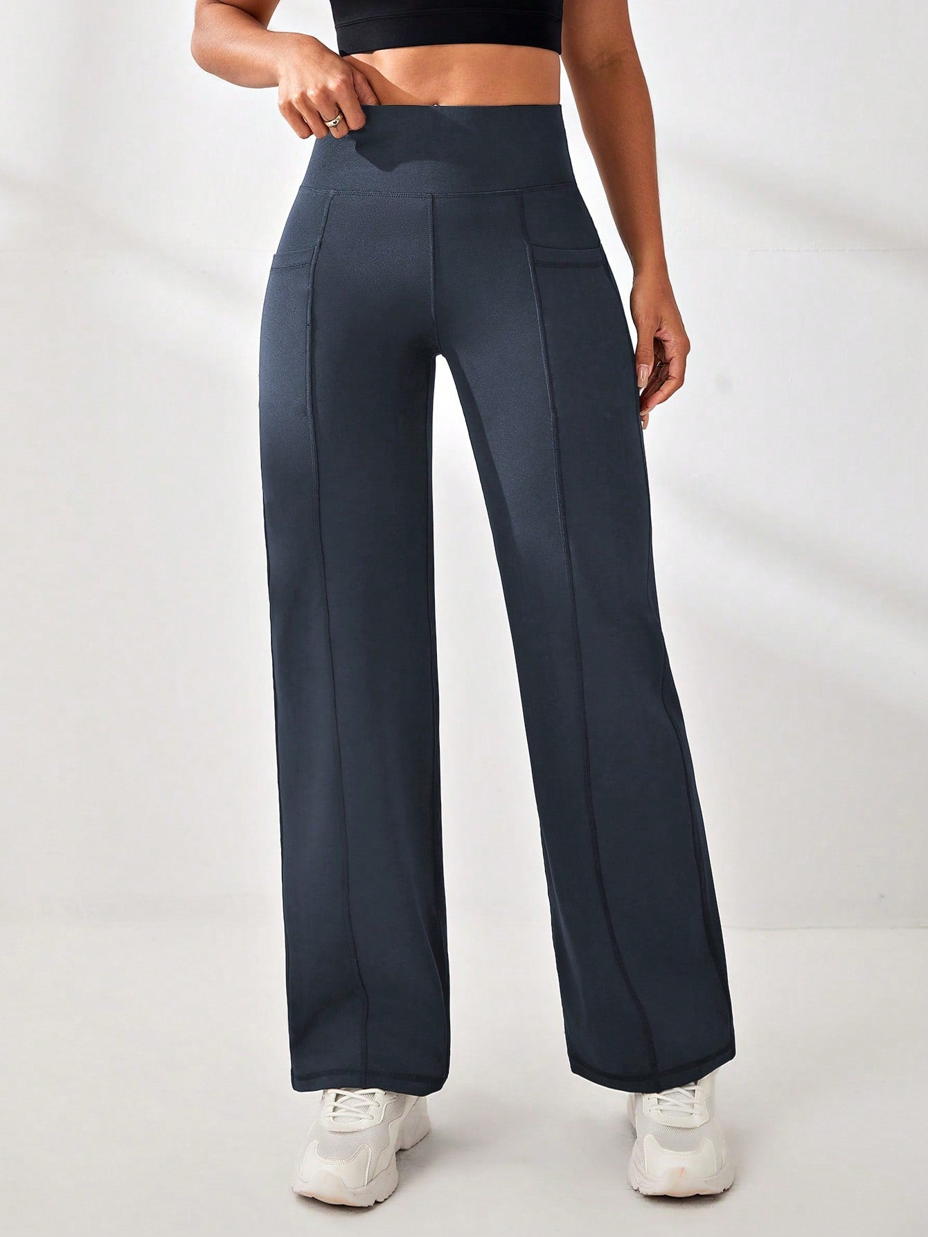 Calça Legging Wide Fitness Cintura Alta Com Recorte Y e Bolsos