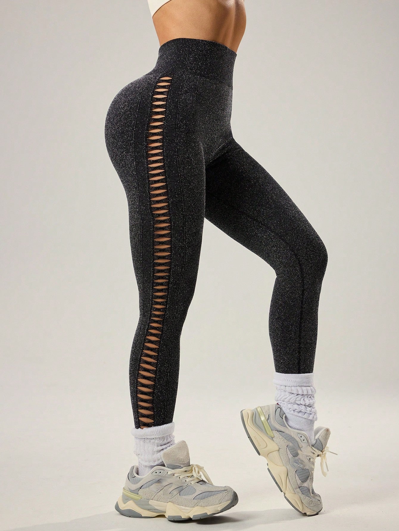 Calça Legging Brilhosa Sem Costura Com Recortes Laterais