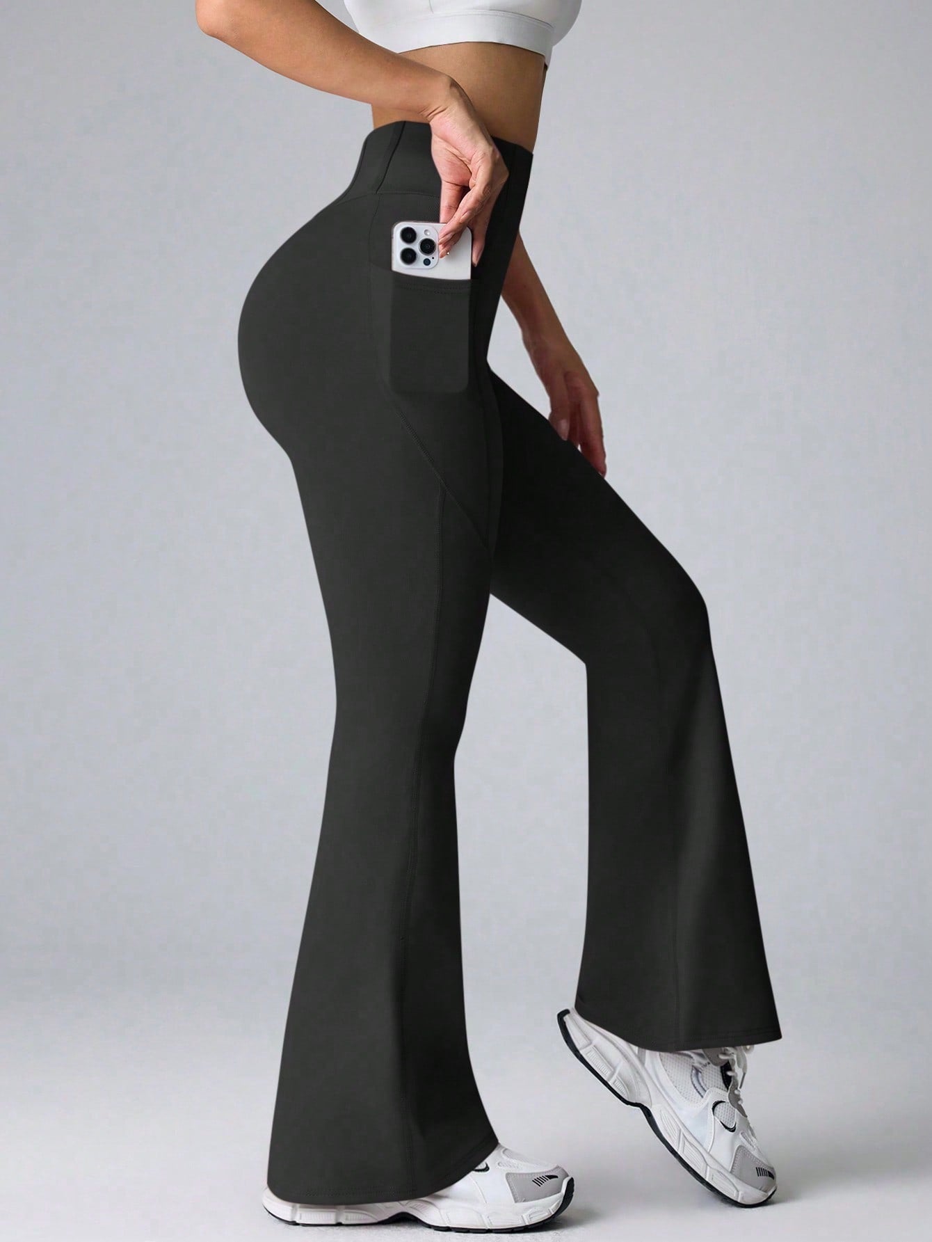 Calça Legging Flare Fitness Cintura Alta Com Bolsos Laterais