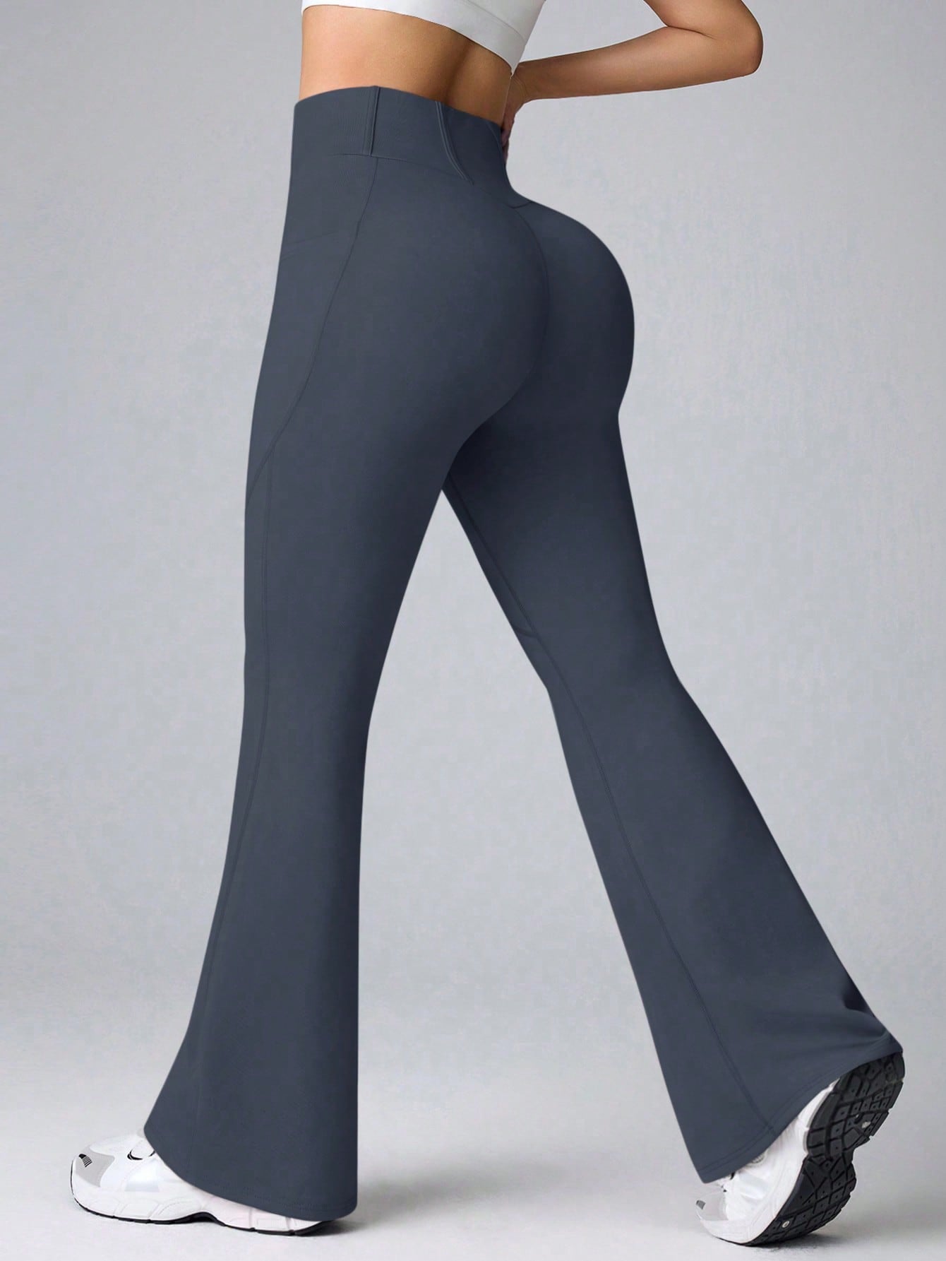 Calça Legging Flare Fitness Cintura Alta Com Bolsos Laterais