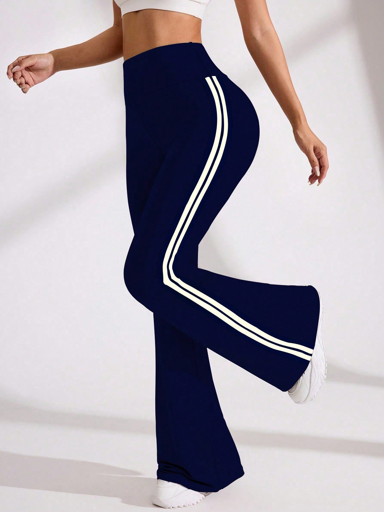 Calça Legging Fashion Flare Com Listras Laterais Duplas