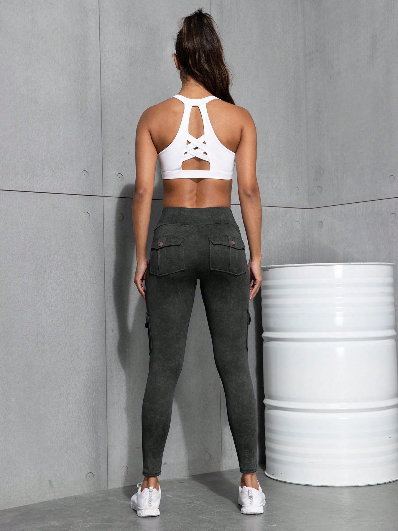 Calça Legging Feminina Bolsos Cargo e Cintura Alta