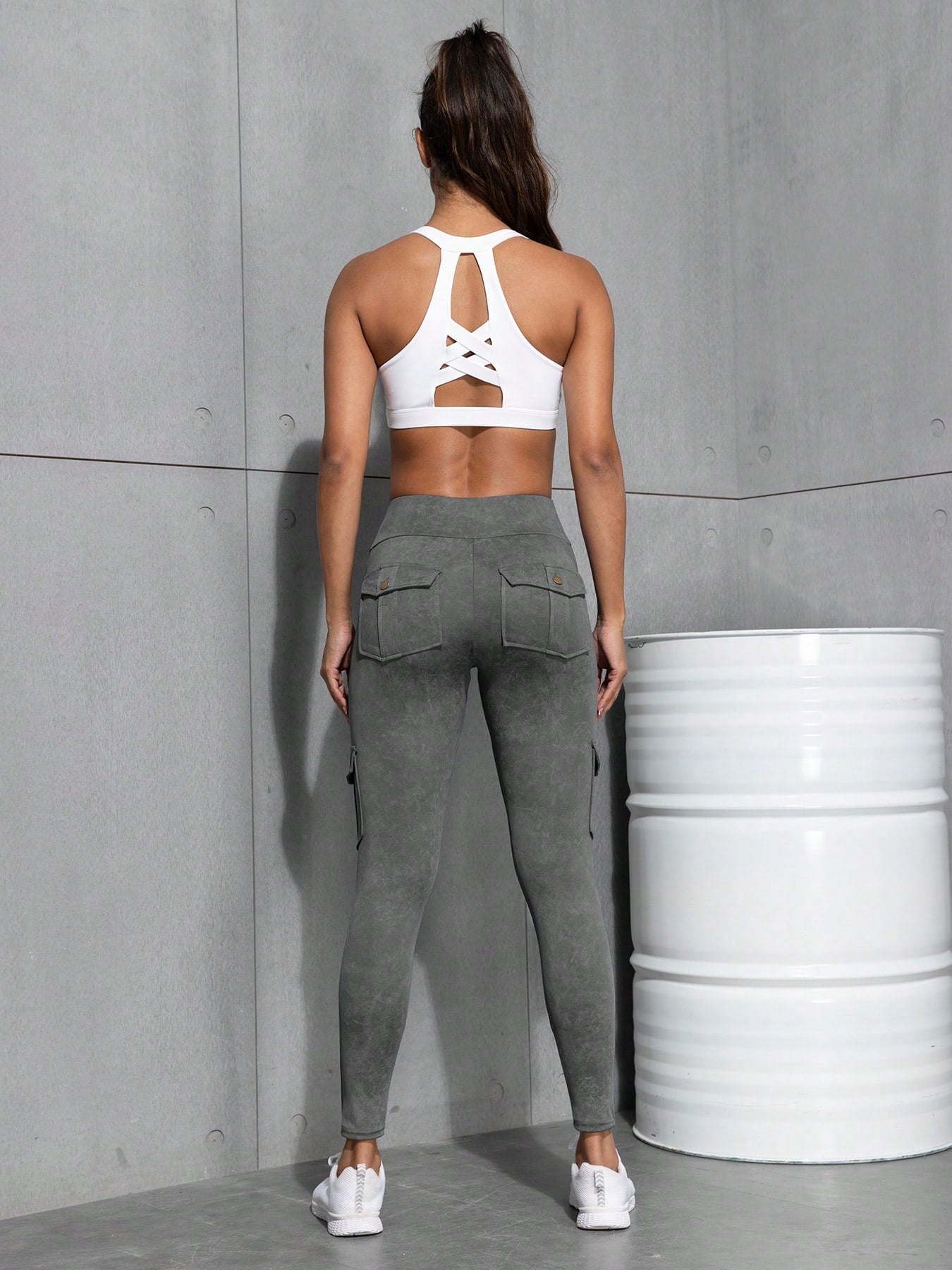 Calça Legging Feminina Bolsos Cargo e Cintura Alta