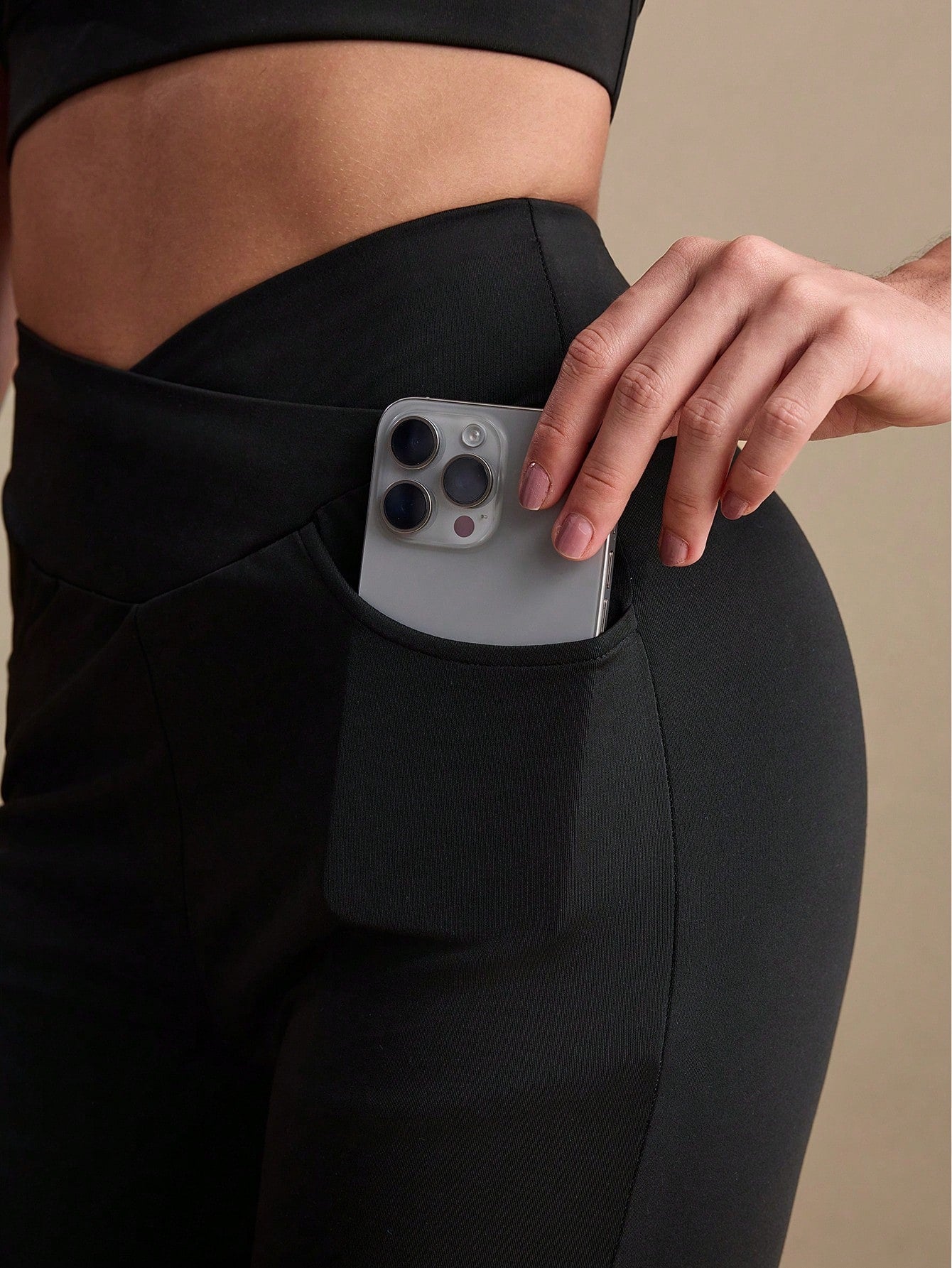 Calça Legging Flare Feminina Cintura Alta com Recorte Coração