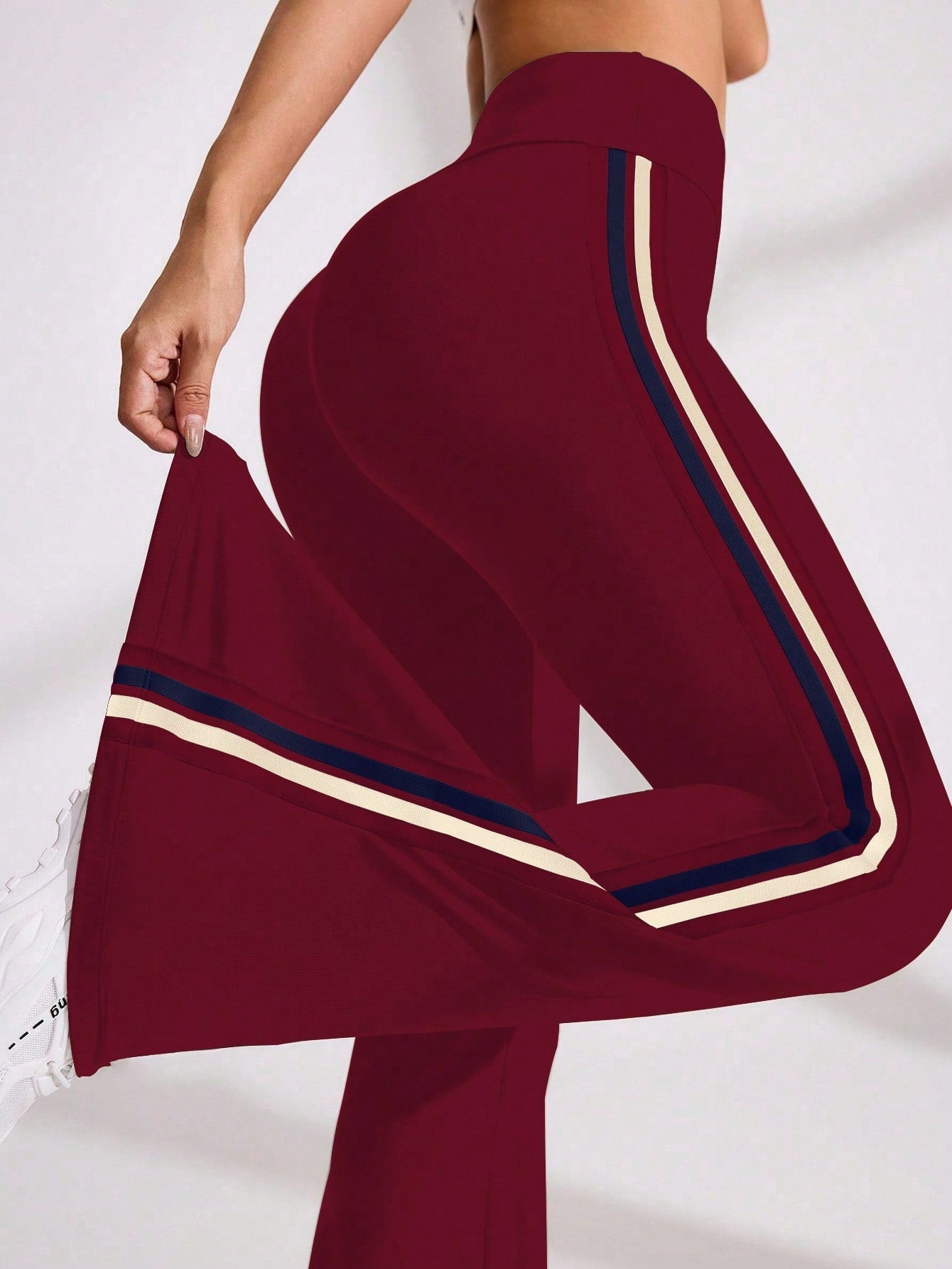 Calça Legging Fashion Flare Com Listras Laterais Duplas