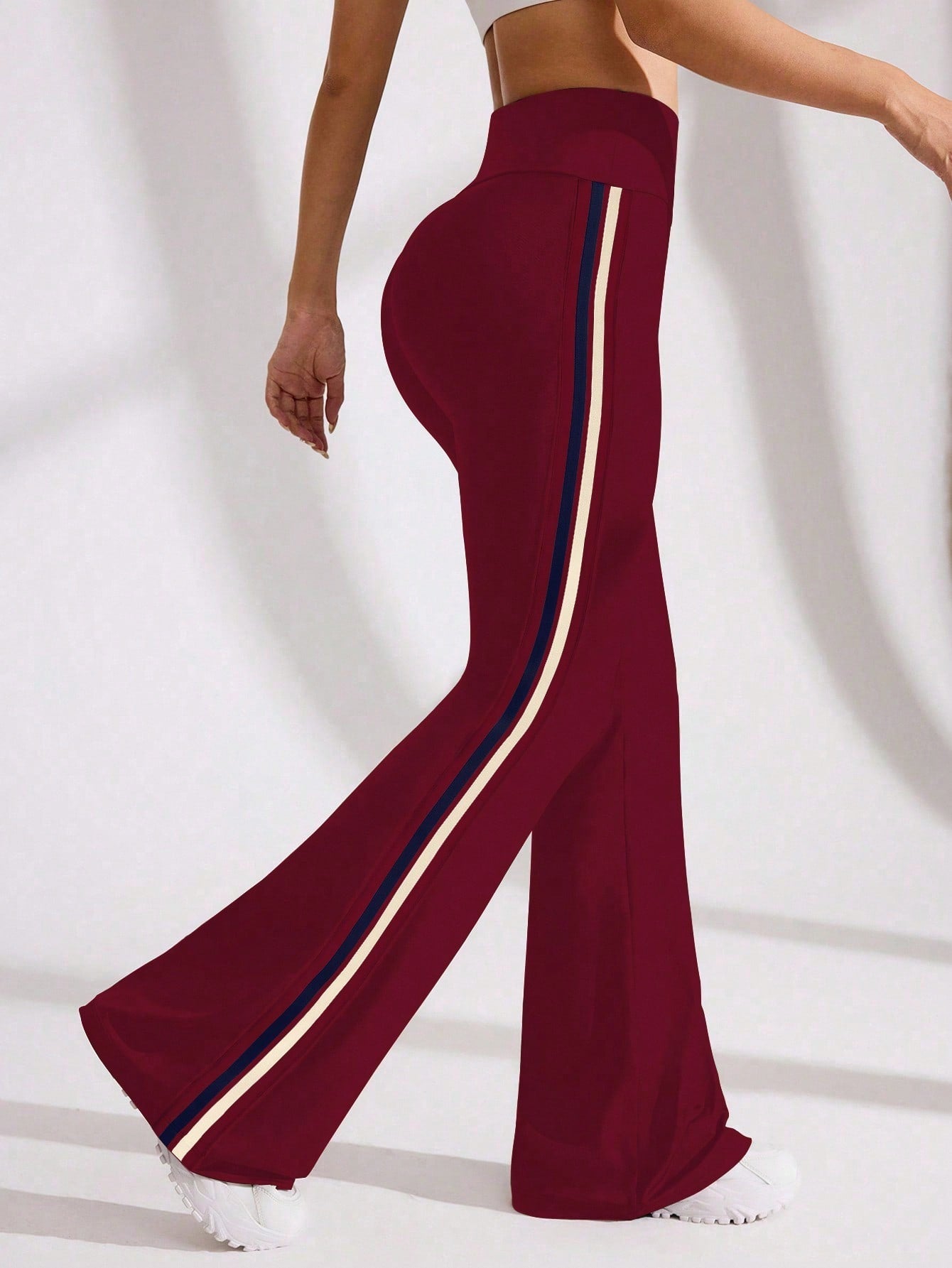 Calça Legging Fashion Flare Com Listras Laterais Duplas