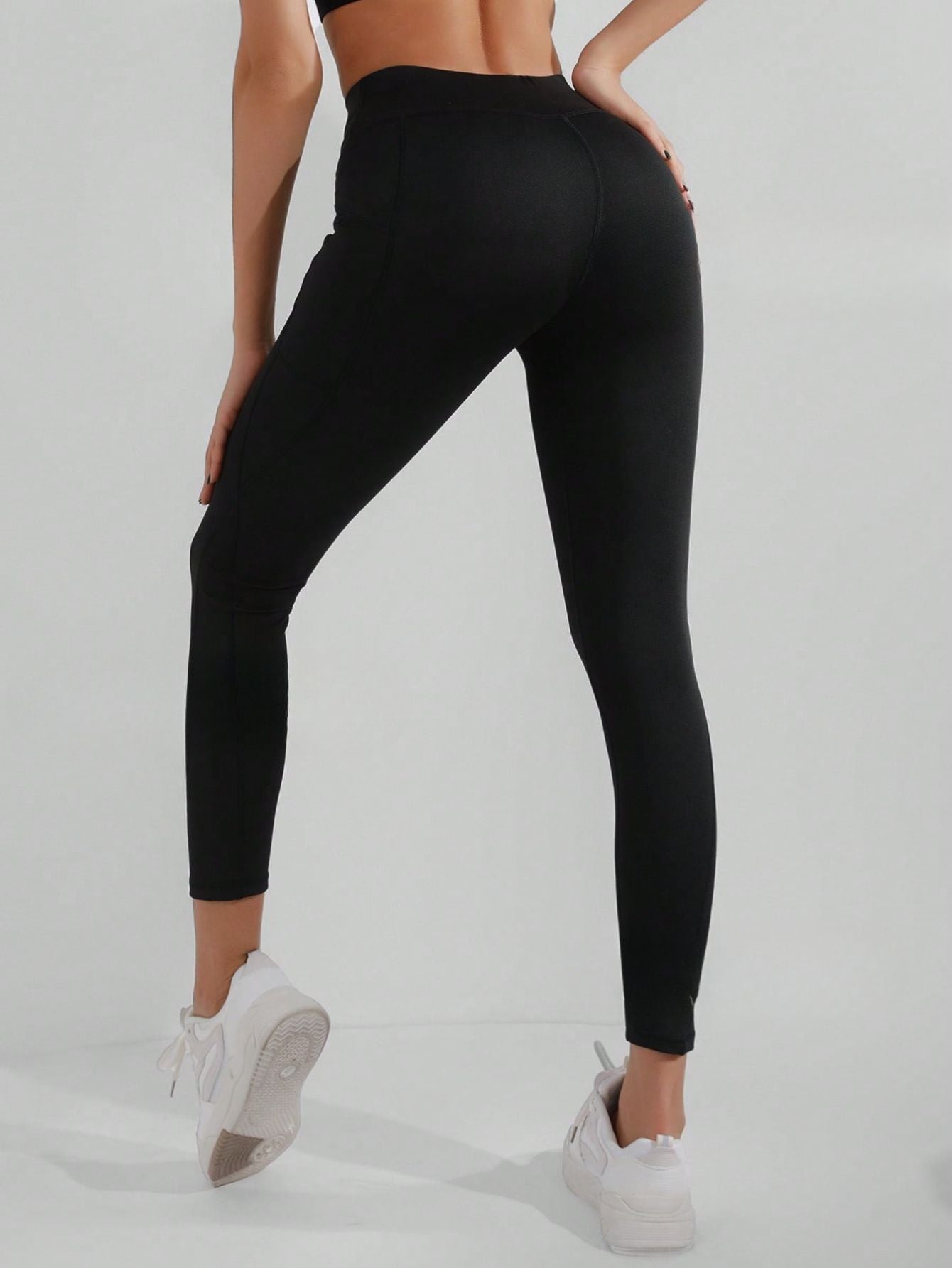 Calça Legging Sem Costura com Cintura Alta e Bolsos Laterais